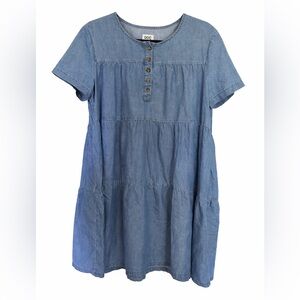 BDG Urban Outfitters Women’s Light Blue Chambray Tiered Short Sleeve Dress. Sz L
